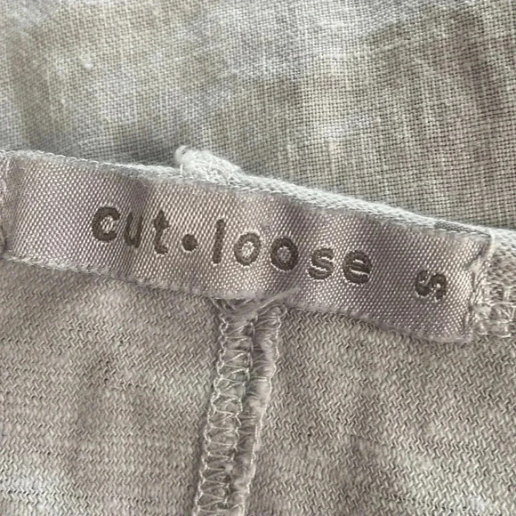 Cut • Loose | 3/4  Sleeve Top - Picture 5 of 6
